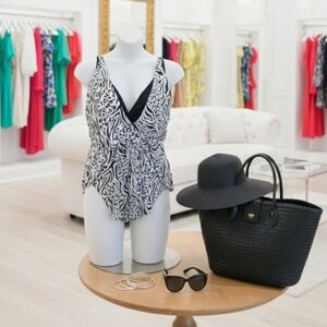 Black & White Animal Print One-Piece Swimsuit with Peplum – 2XL